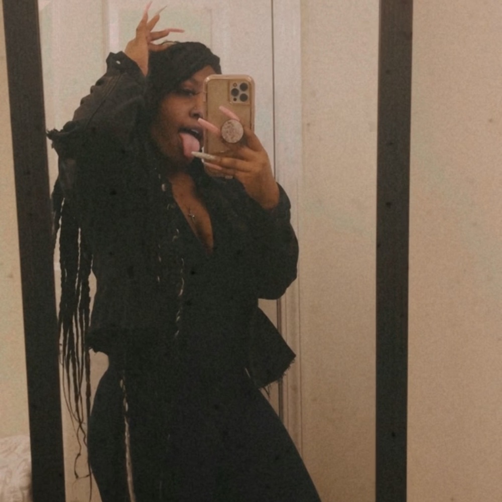 Meet your Posher, Kamaria